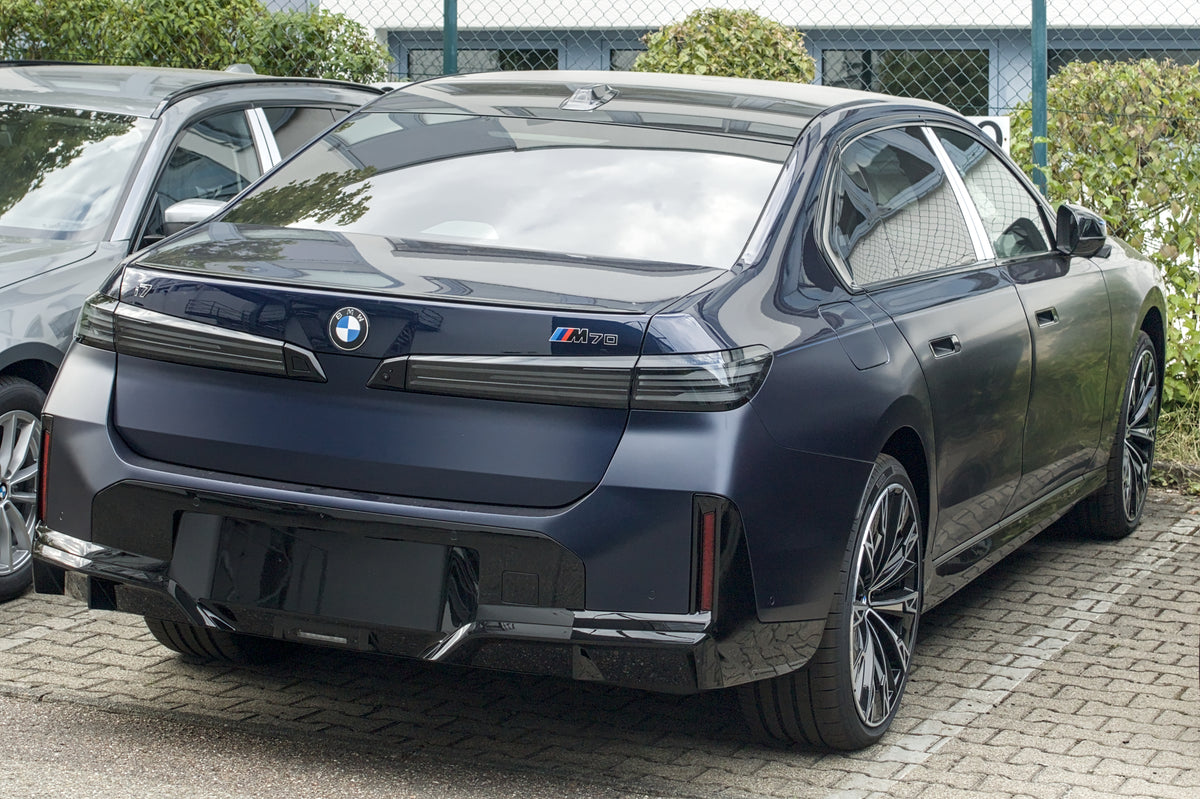 2027 BMW i7 M70 facelift, photographed by Alexander Migl