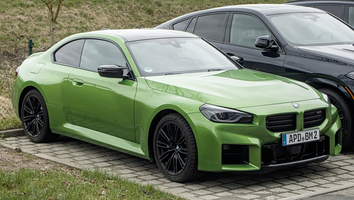 Standard BMW M2 G87 in green, photographed by Alexander Migl