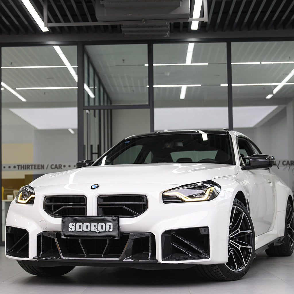 BMW M2 G87 V2 carbon fibre front grille - weave detail