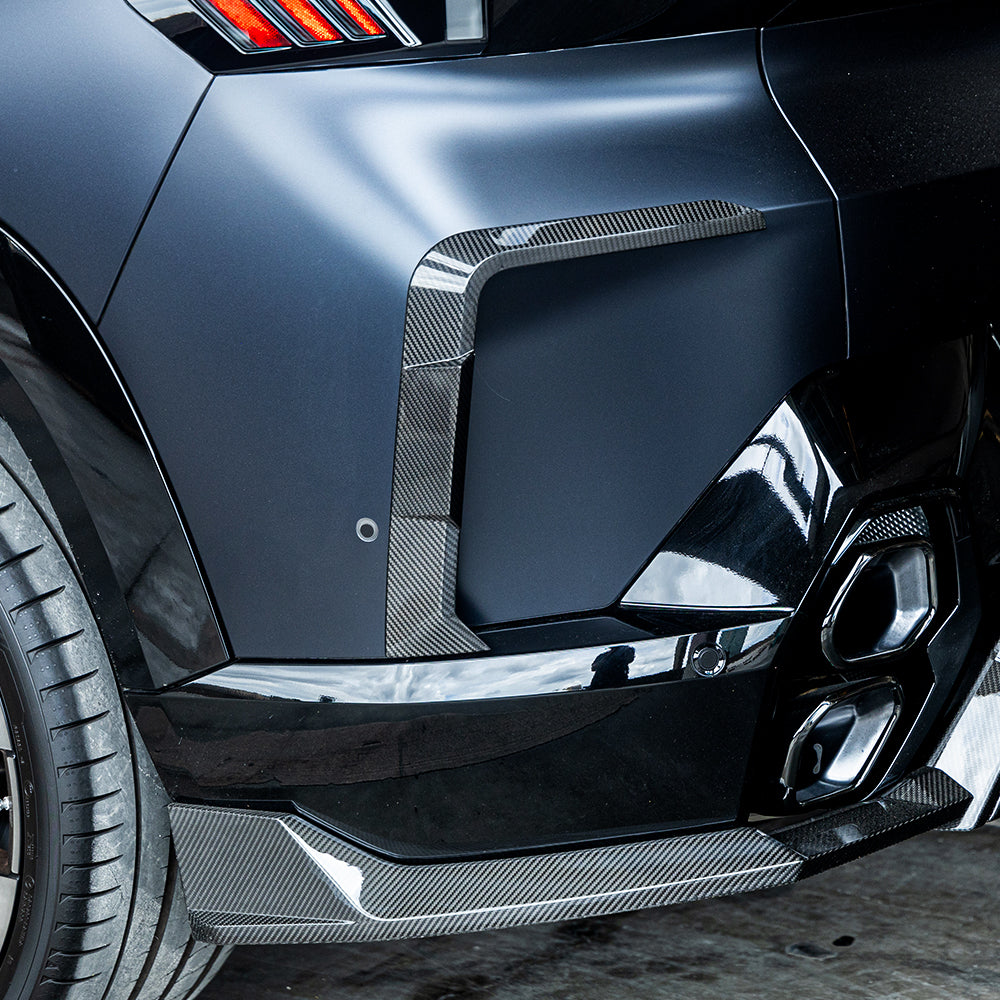 BMW XM G09 carbon fibre rear bumper insert - on car